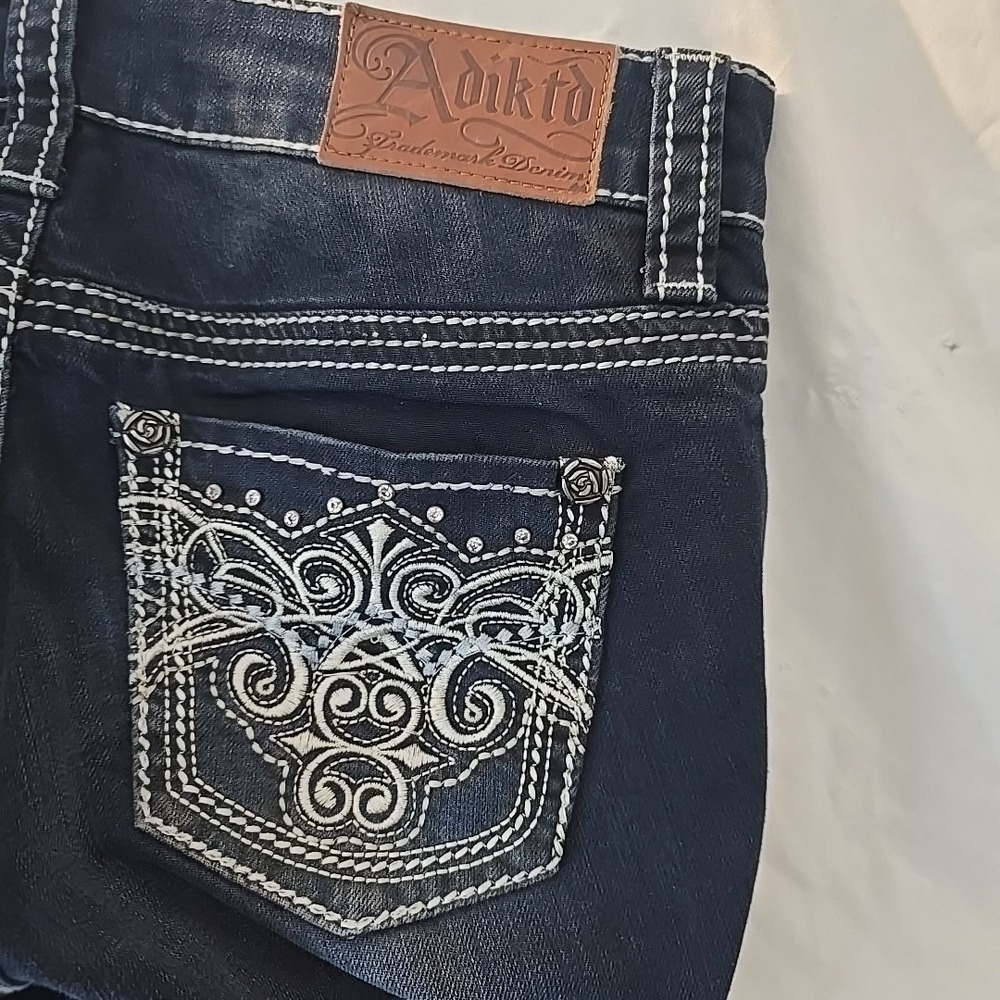 Adiktd Dark Wash Embroidered Rhinestone Studded Bootcut Jeans Size 6/33 Y2K - Picture 9 of 16